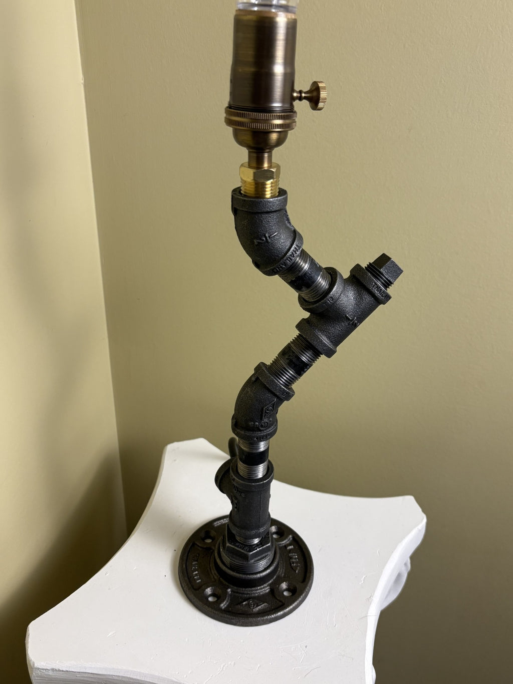 Black Iron Table Lamp