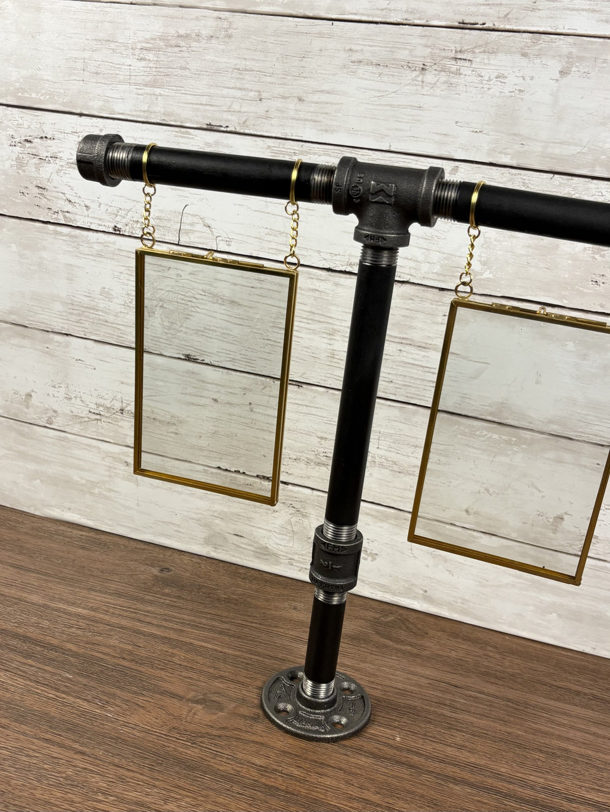 Black Iron Pipe Double 4×6 Picture Frame Display Stand