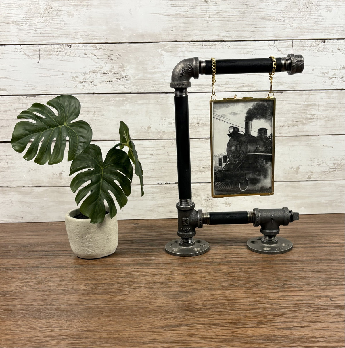 Black Iron Pipe 4x6 Picture Frame
